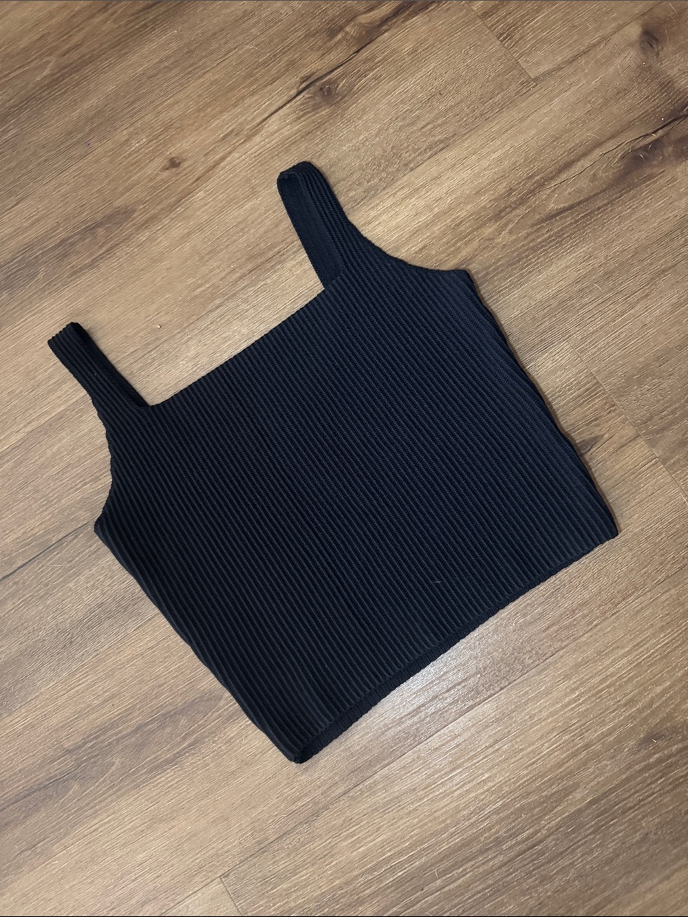Windsor Ribbed Knit Cropped Tank Top. Size Small